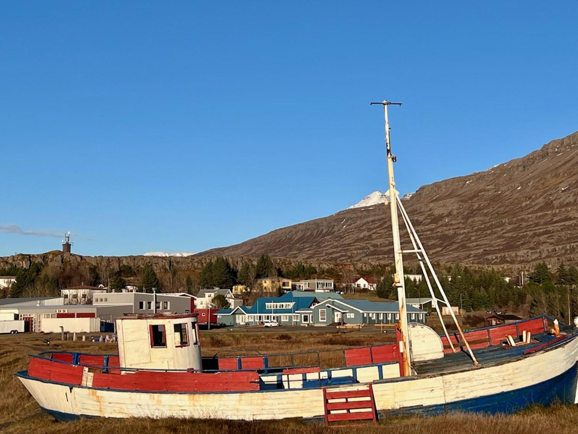 Hotel Breiðdalsvík 外观 照片